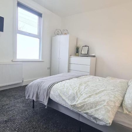 Spacious Private Room In Manor Park London Exteriör bild