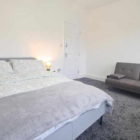 Spacious Private Room In Manor Park London Exteriör bild